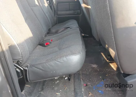 2004 Chevrolet Silverado Work Truck z USA, uszkodzony, nr VIN 2GCEK19VX41131421